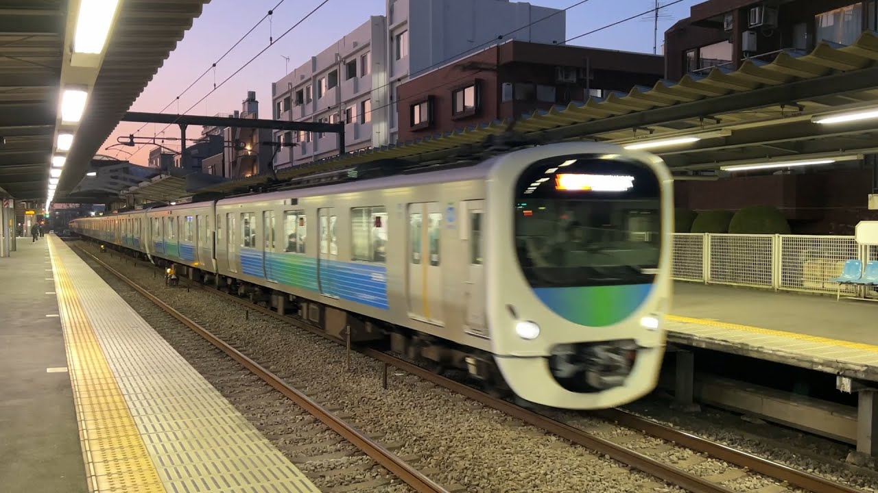 西武30000系 32102編成+38107編成 下井草駅通過 '26.01.17