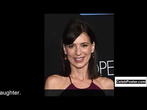 วีดีโอ: Perrey Reeves มูลค่าสุทธิ: Wiki, แต่งงานแล้ว, ครอบครัว, งานแต่งงาน, เงินเดือน, พี่น้อง