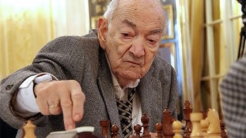 Viktor Strašni Taljeva noćna mora  - KORCHNOI vs TALj - Benonijeva odbrana  # 823B