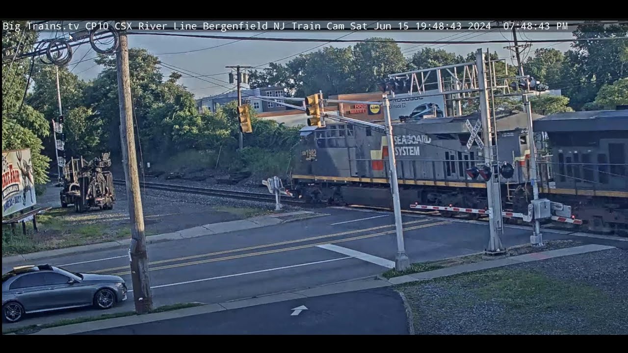 LIVE BigTrains.TV CP10 CSX River Line Bergenfield NJ