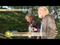 Andris Fågelviskare lockar på fåglar och visar sitt hem i skogen - Nyhetsmorgon (TV4)
