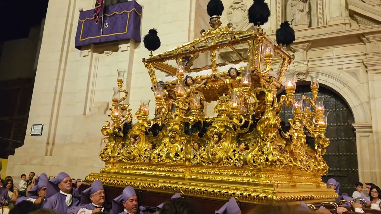 Entrada Santo entierro de Lucena Magna de Lucena 2025