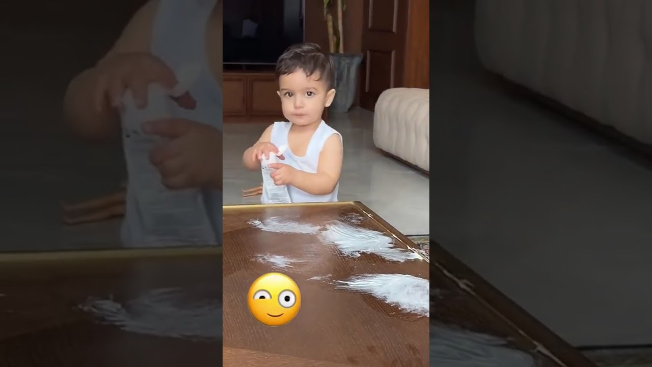 نجلاء الودعاني مع اطفالها