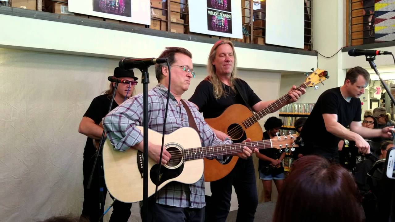 The Violent Femmes - "American Music" Live @ Fingerprints. Long Beach, CA 05/07/2016