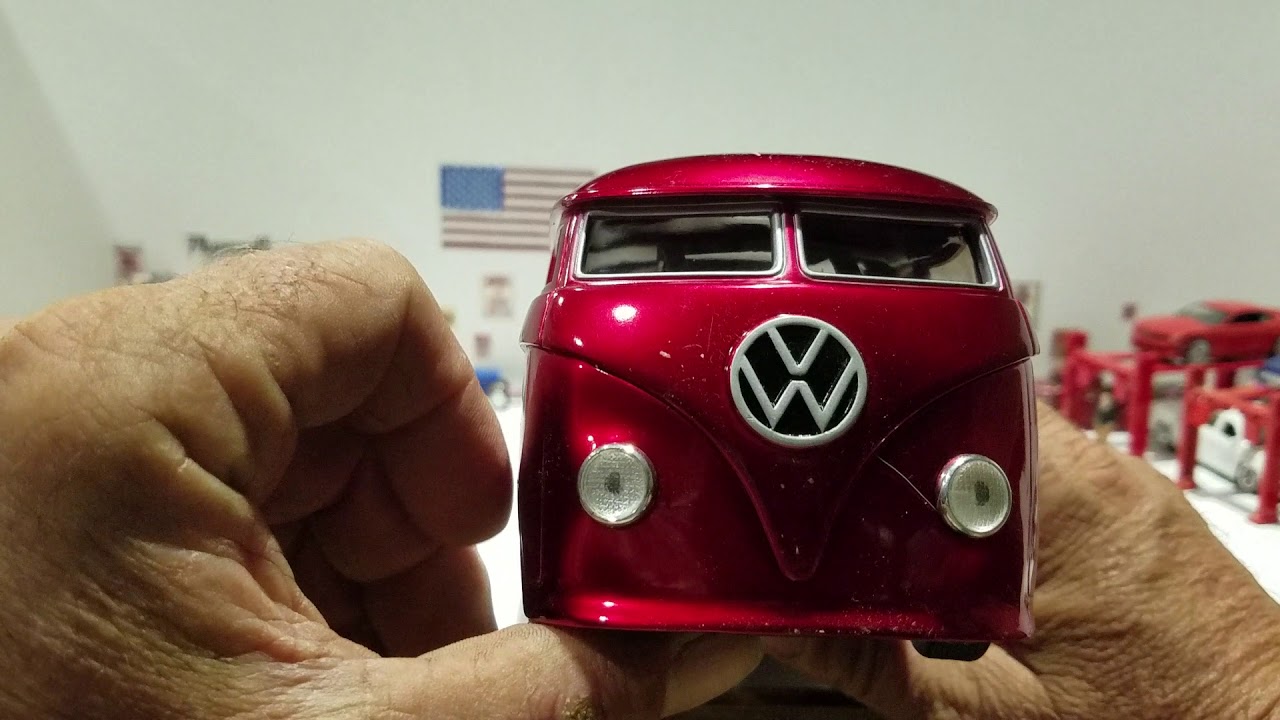 1:18 scale customized VW Drag bus. - YouTube