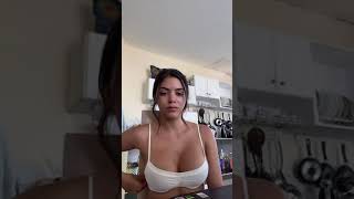 Ellen @ellp2022 Tiktok LIVE Short 11-28-22 2