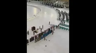 Mishary Al afasy craying pray time in Makkah Mishary Al afasy craying pray time in Makkah