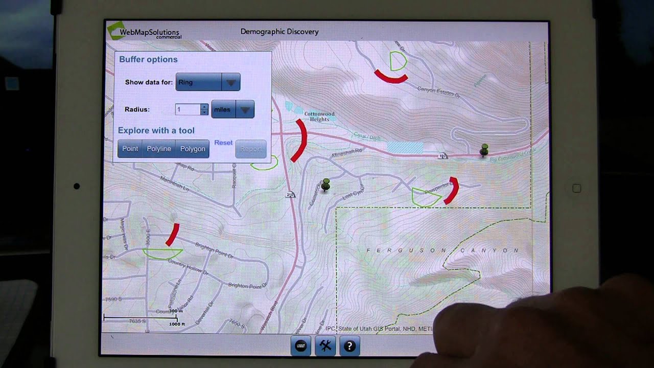 Demographics using ArcGIS Online for Site Analysis