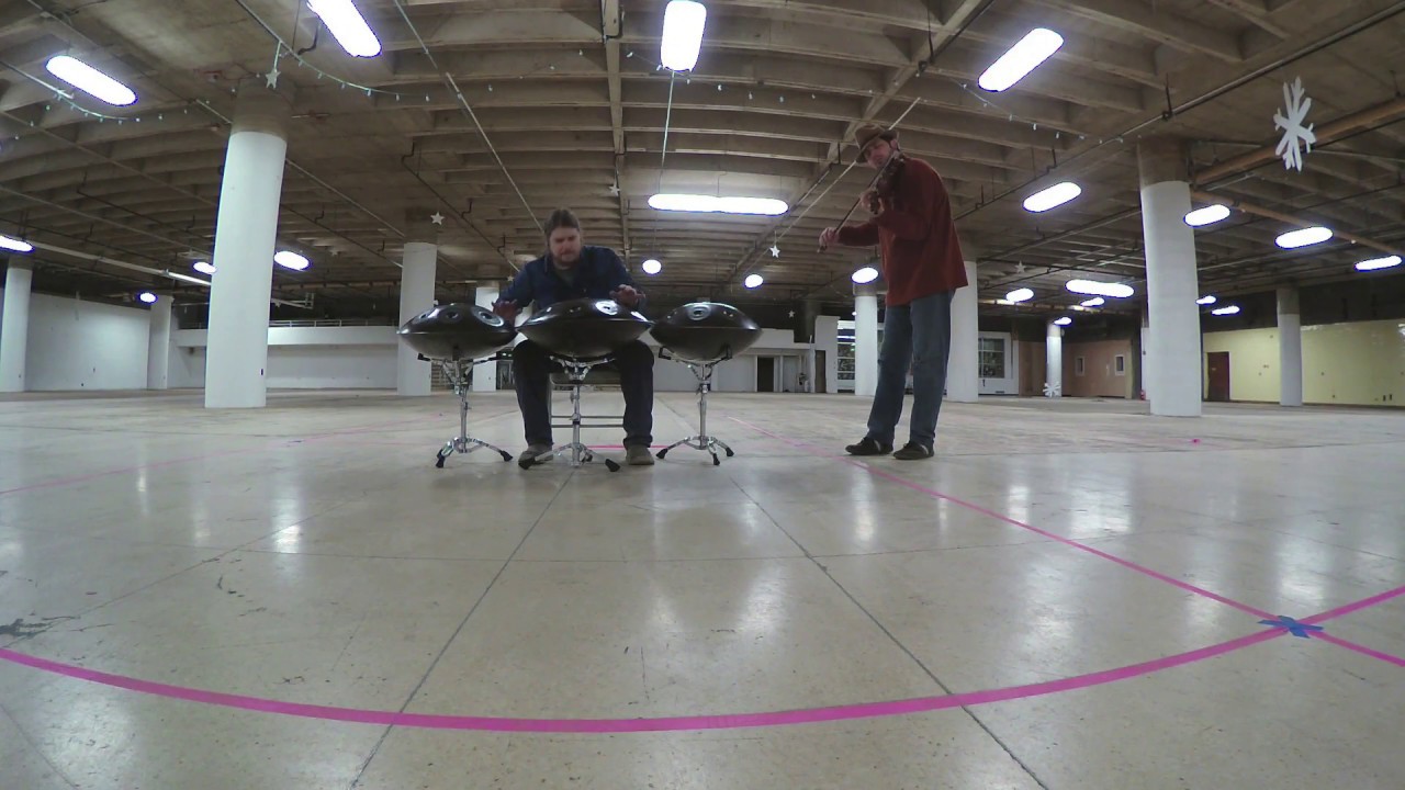 Improv at the Globe: Violin and Handpans