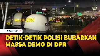 Detik-detik Polisi Bubarkan Massa Demo Tolak Revisi UU TNI di Depan DPR