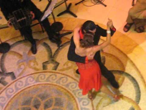 Tango Argentina Professional tango dansers Accompania Juanjo Hermida Star Princess 2008