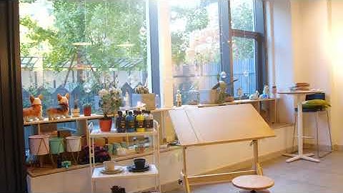 MEEDEN Wooden Drafting Table & Stool Set