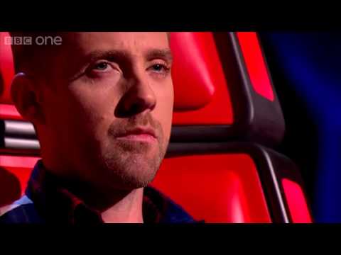 Chris Royal performs