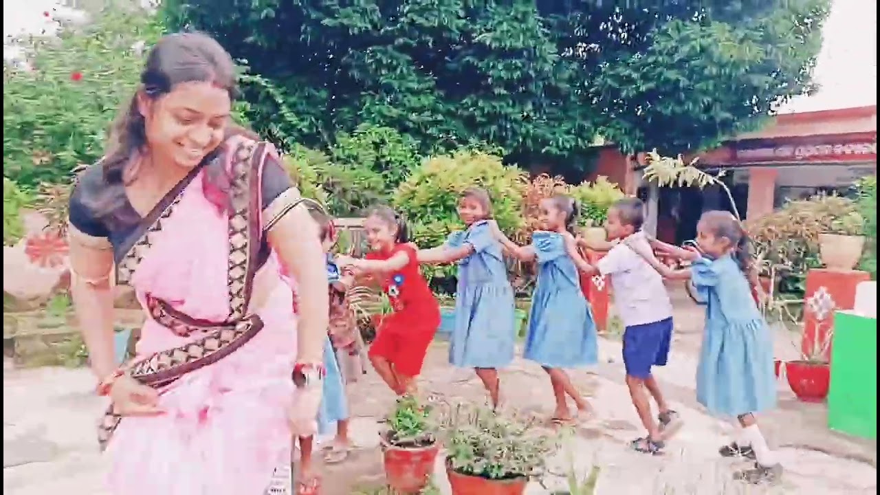 ଇଟିକିଲି ମିଟିକିଲି .......ଫୁଟିଗଲା କାଇଁଚ ....