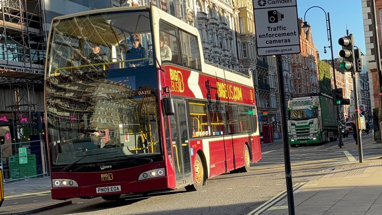 Square Bus 2 Russell Square buses are 1 & BigBus PN09EOA Green Link - YouTube