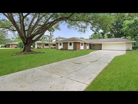 11122 W ROBIN HOOD DR, Baton Rouge, LA home video tour