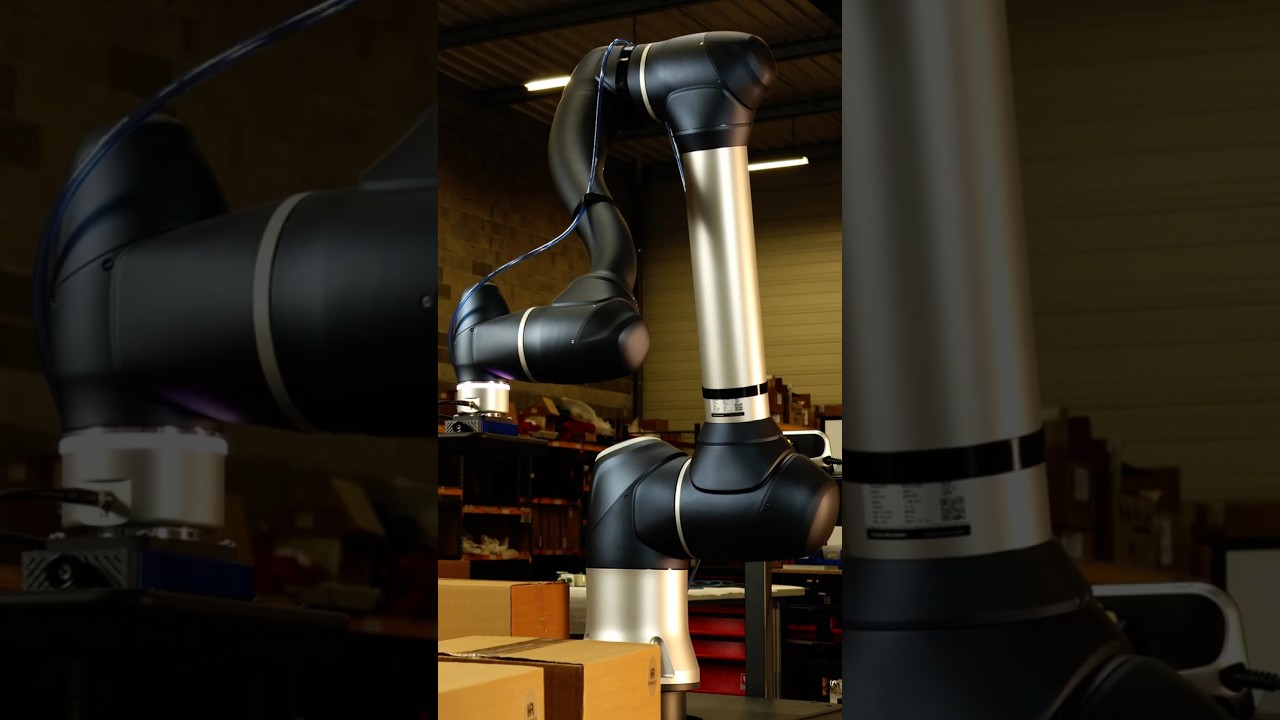 Doosan H2017 robot by Doosan Robotics