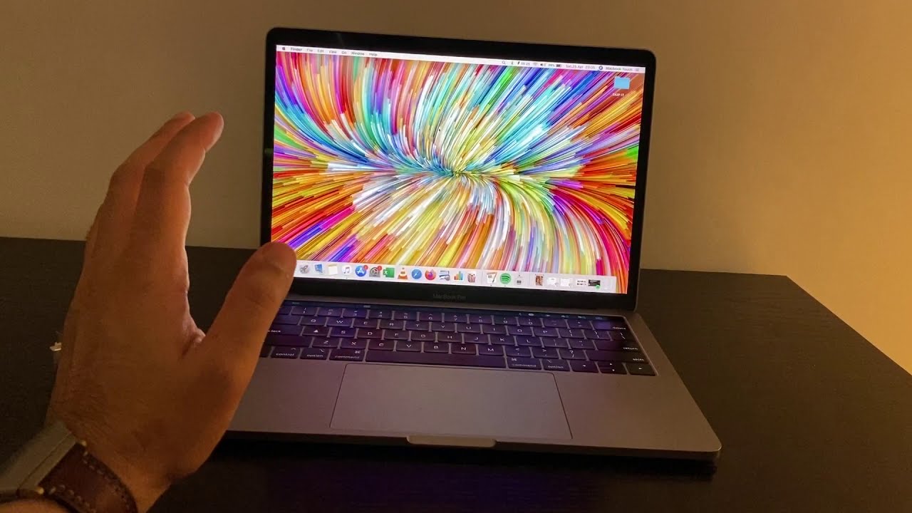 MACBOOK PRO TOUCHBAR 2018 || LONG TERM REVIEW - YouTube