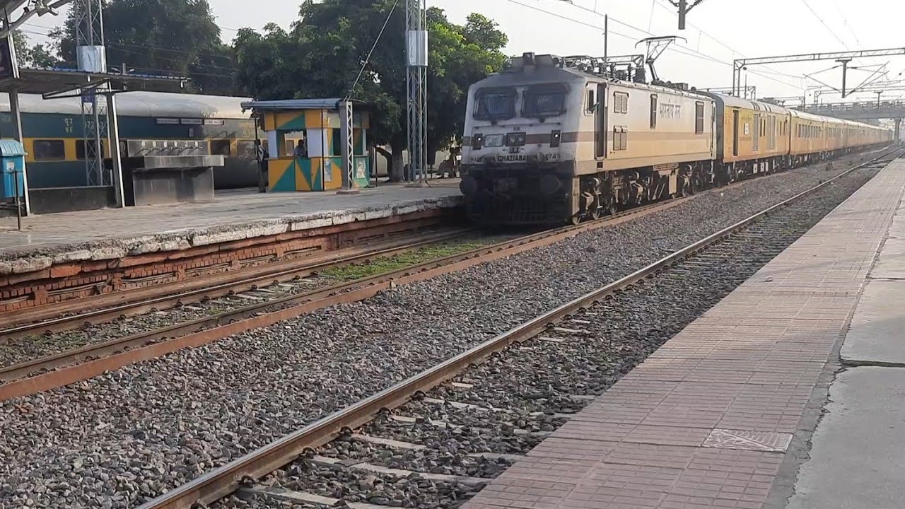 India’s First Private Train TEJAS EXPRESS || Lucknow New Delhi Tejas Express || Lucknow To New Delhi