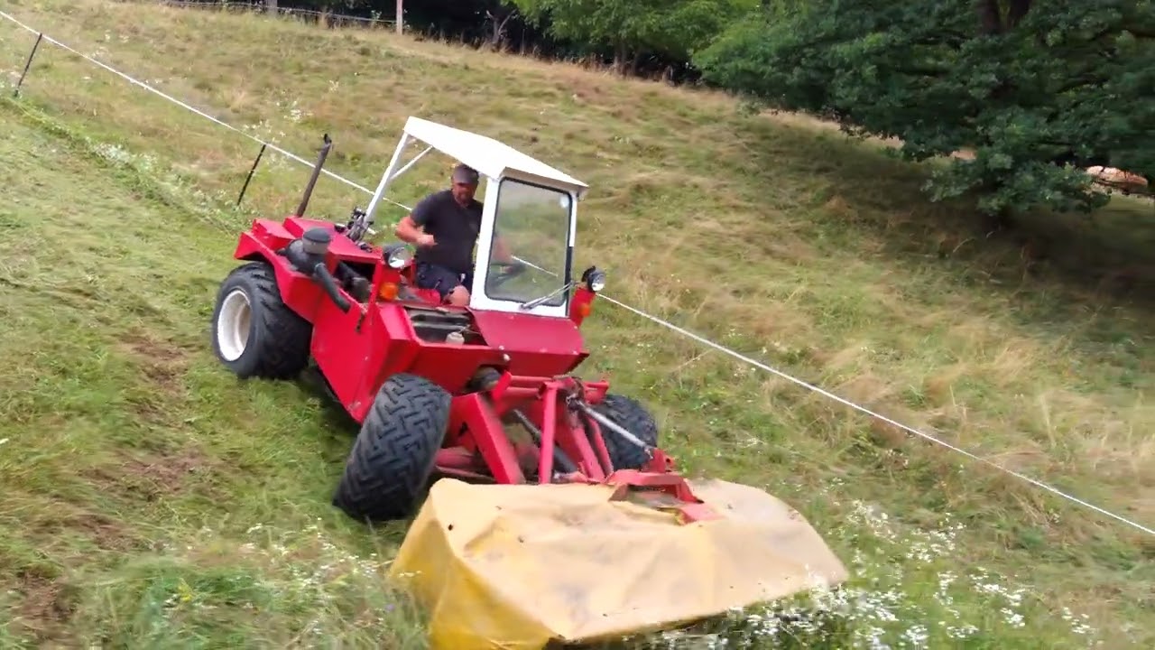 Mähtrak Aebi TT77 mit Ziegler AlpinDisc 210 Scheibenmähwerk