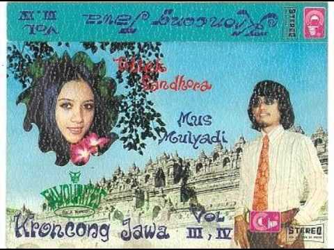 Titiek Sandhora - Bingung Nibakke Pilihan (Is Harjanto)