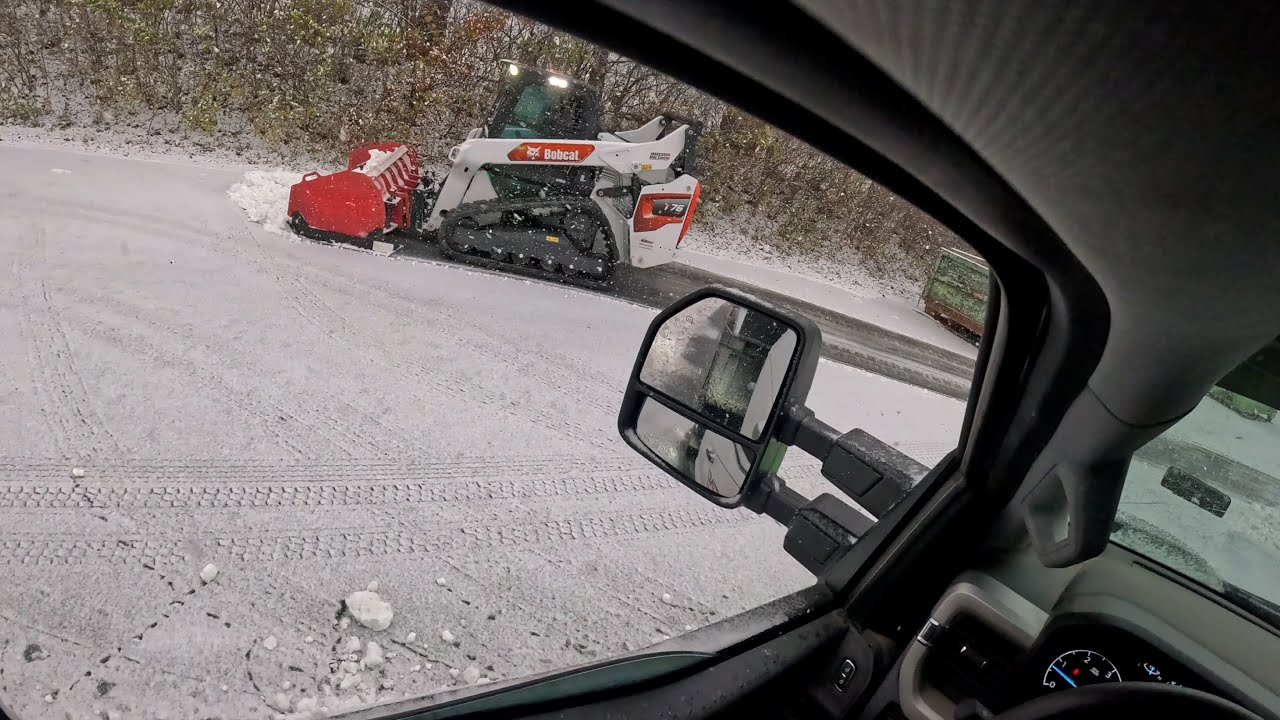 Putting the Bobcat T76 to work with the first snow of the season.