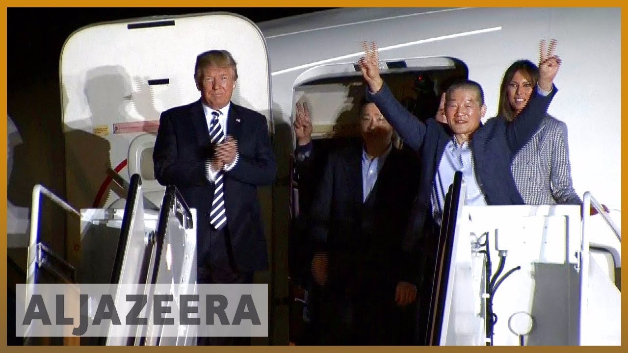 🇺🇸 🇰🇵 ترامب يرحب بالسجناء الأمريكيين المفرج عنهم من كوريا الشمالية | الجزيرة الإنجليزية