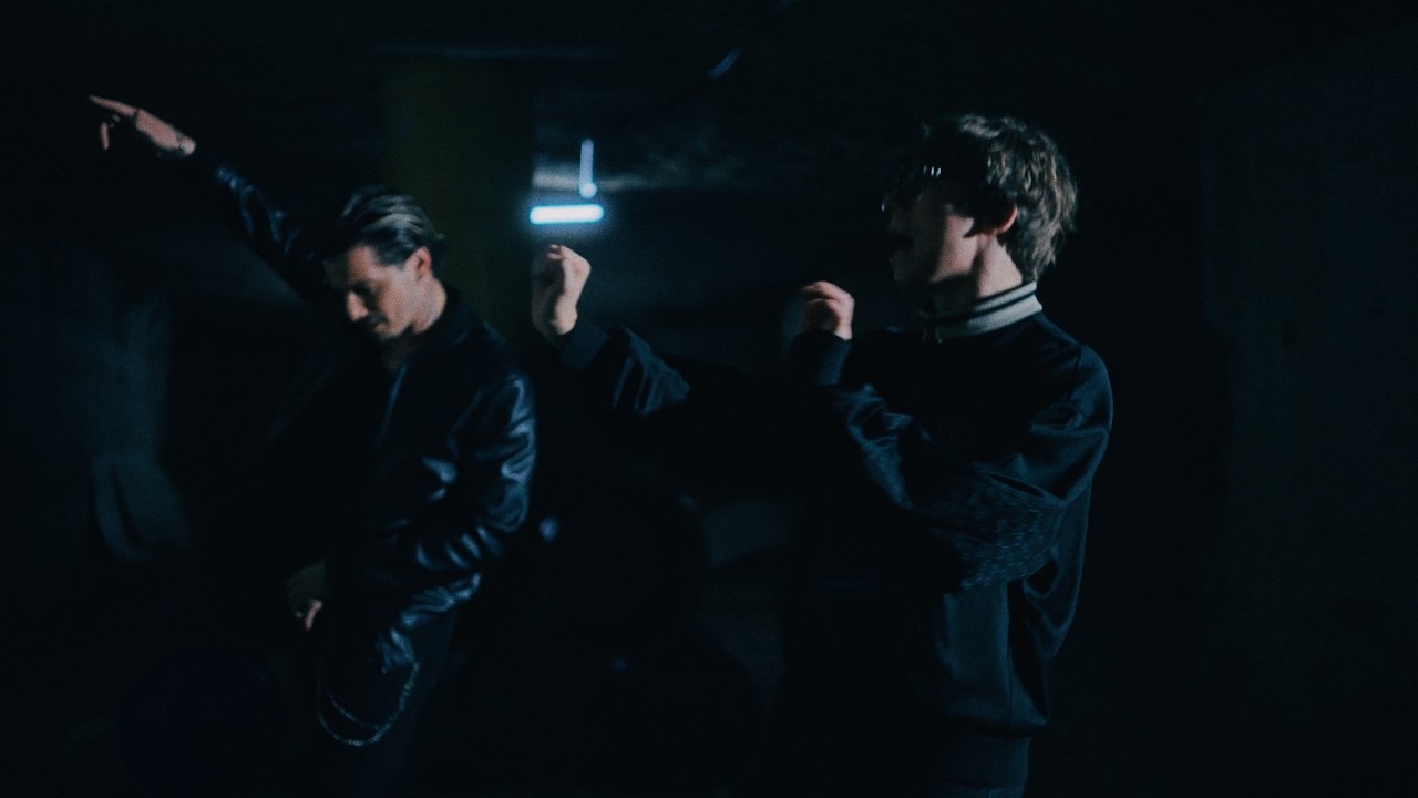 Marics Peti - EROTIKA feat. Mollywood (Official Music Video)