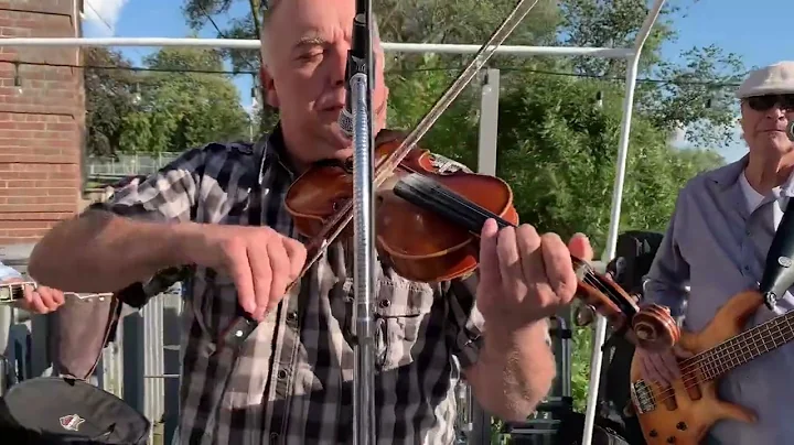 Leon Gallant fiddle