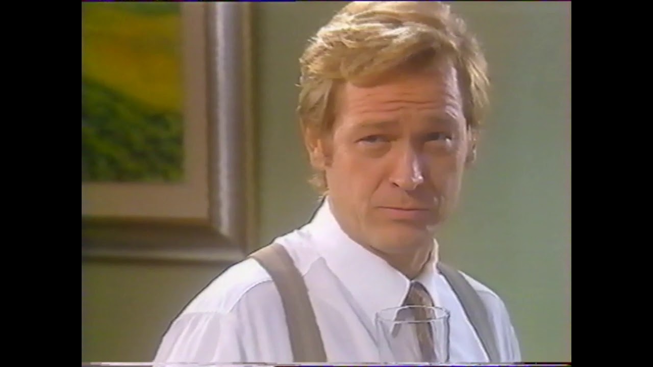 PUB TV (2001?) voix Alain Dorval (Stallone) - YouTube