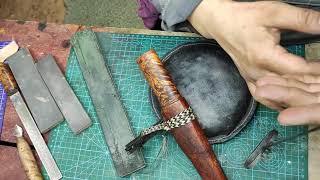 Традиционный Якутский нож + правило + огниво.
