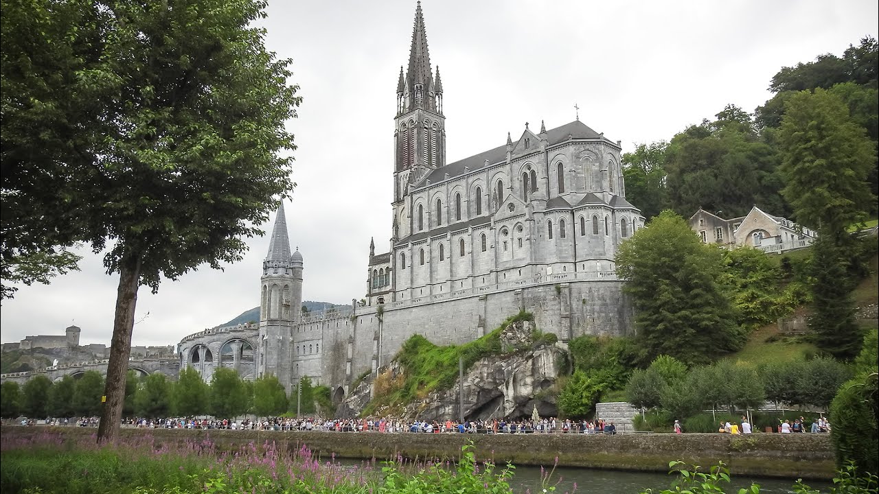 Sanctuary of Our Lady of Lourdes (Sanctuaires Notre-Dame de Lourdes ...