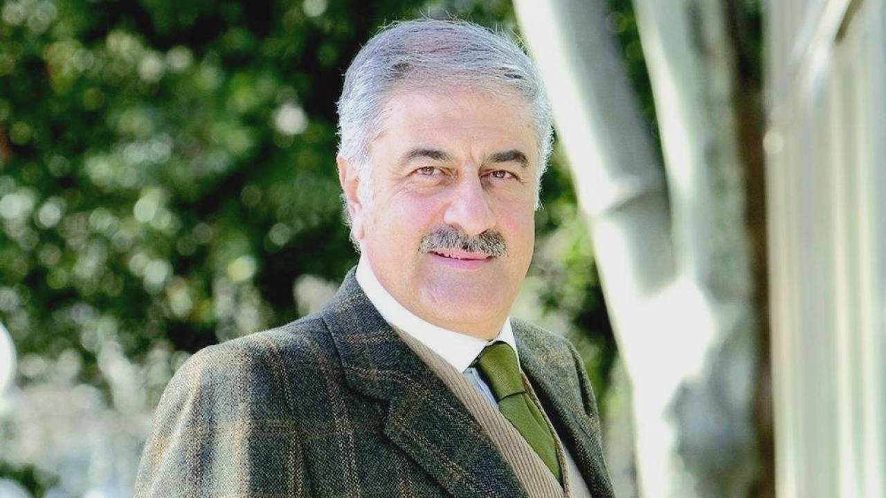 MÜNİP  UTANDI - AŞİYAN MUSİKİ DERNEĞİ - ÖMRÜN BU HAZÂN MEVSİMİ-AĞLASAM HER LÂHZA -GÜL YÜZÜNDE GÖRELİ