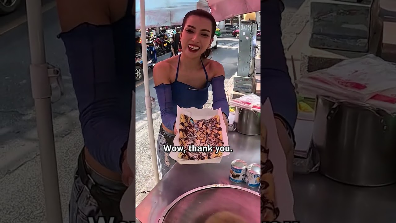 Honest Thai Roti Lady Gets a Reward 💰 🇹🇭