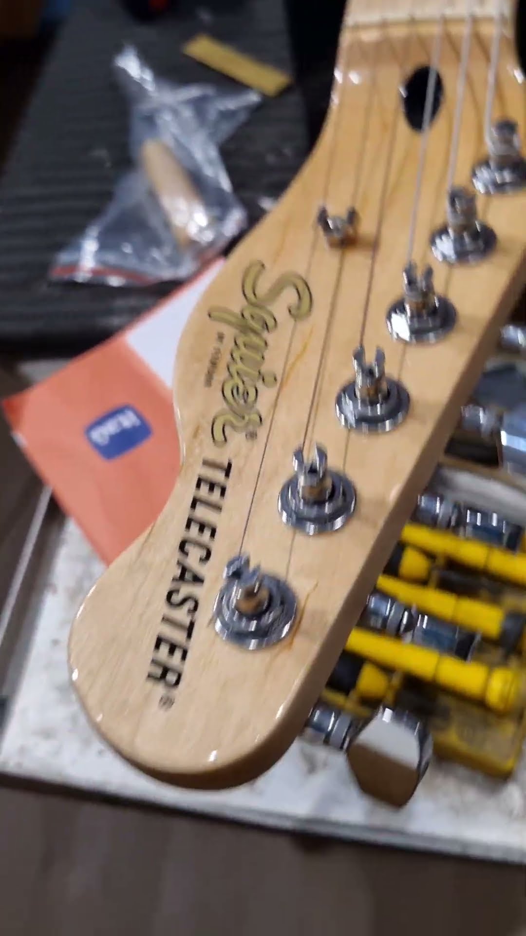 GUITARRA SQUIER AFFINITY TELECASTER SUNBURST - 2026 - YouTube