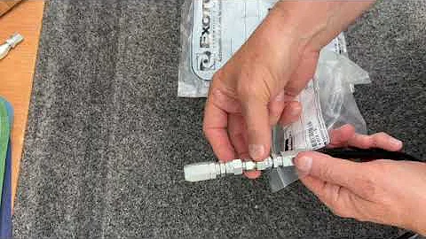 How to repair RV hydraulic hoses. I have saved  over $900 by Fixing a blown RV Hydraulic hose.