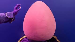 Celebrity World's Largest Cadbury Mini Egg Unveiled: Weighs as Much as an Emu Profile