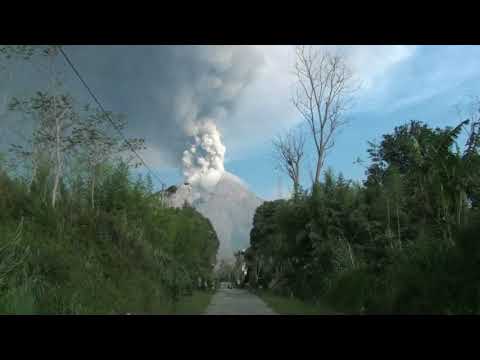 Video: Volcano Merapi - Killer And Benefactor Rolled Into One - Alternative View