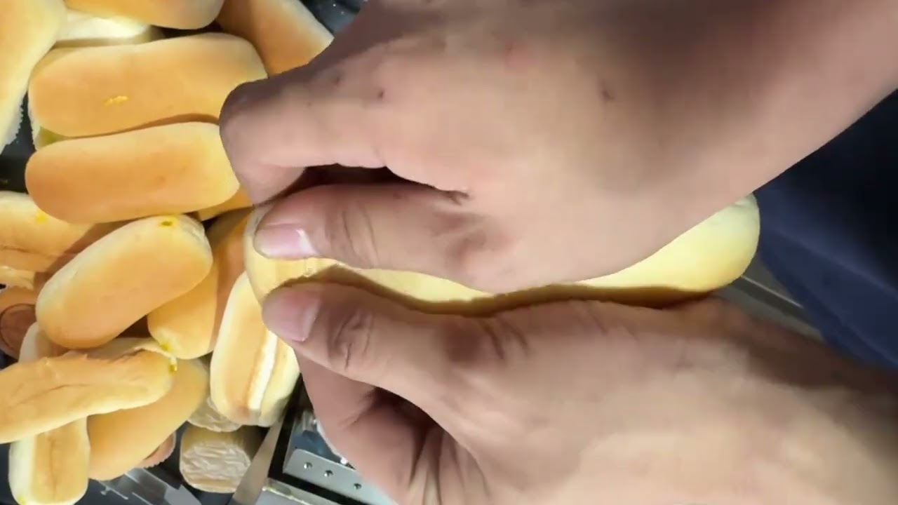 Professional Bakery Filling Machine: Perfect Cream/Filling Injection for Cakes & Breads 