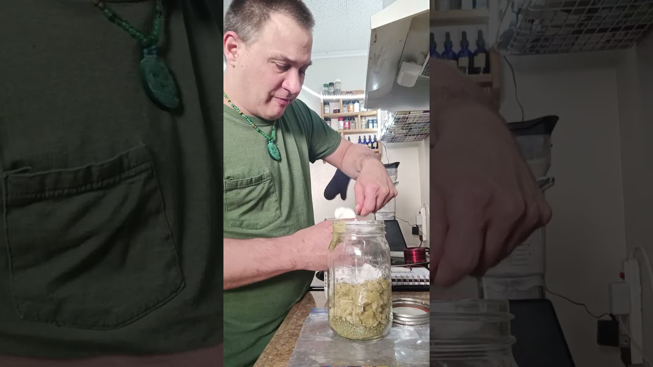 [Canna Recipes] Making some Canna Infused Coconut Oil