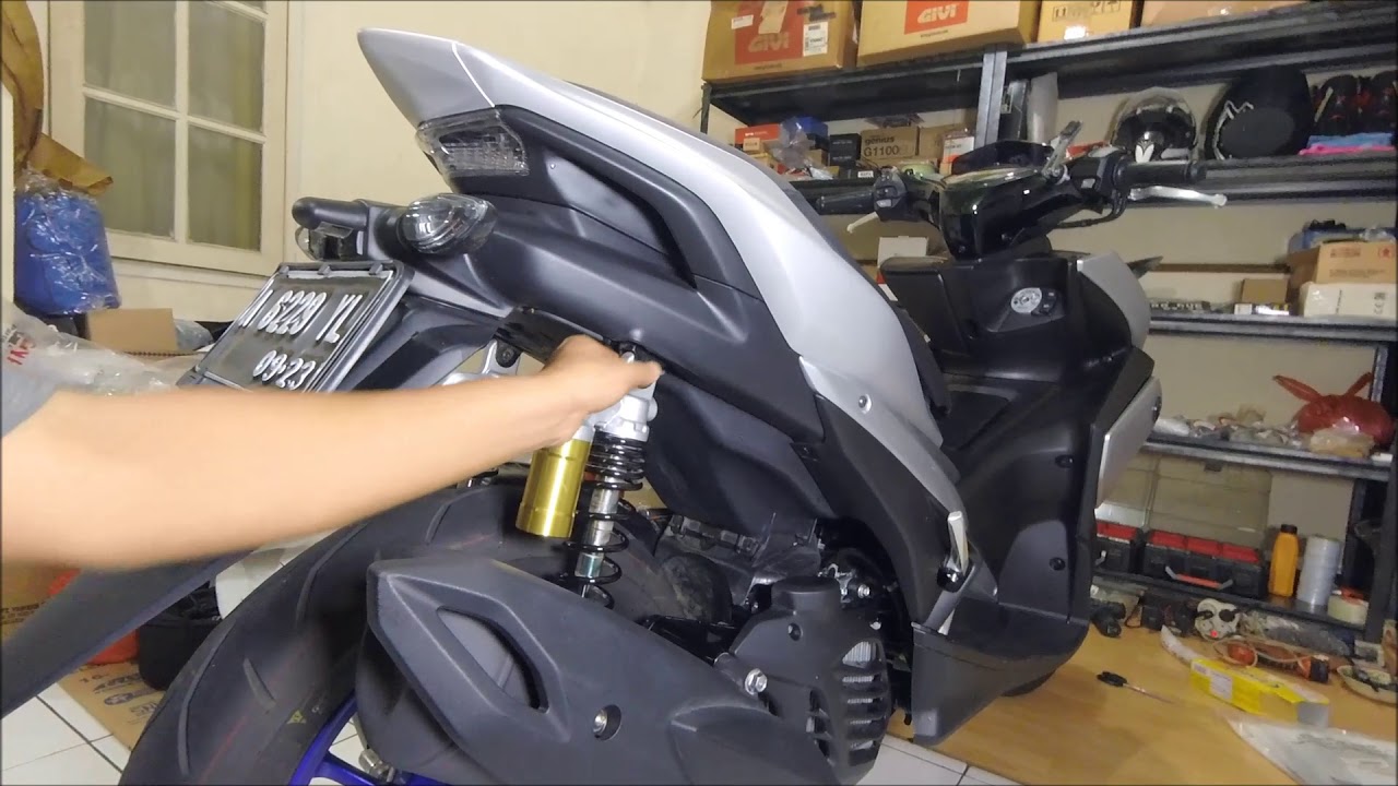 Strutbar Yamaha Aerox 155 YouTube