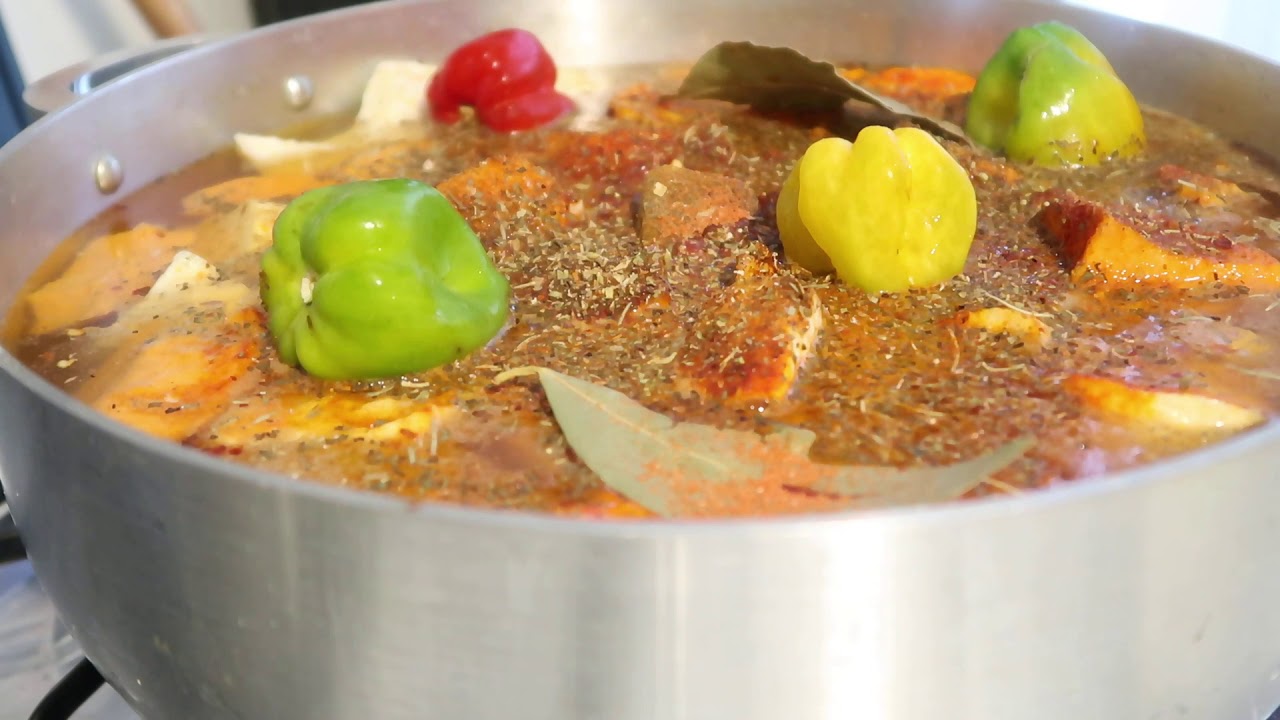 How to cook Sierra Leone 🇸🇱 yebeh with mango | very easy to make |gigi in real life....