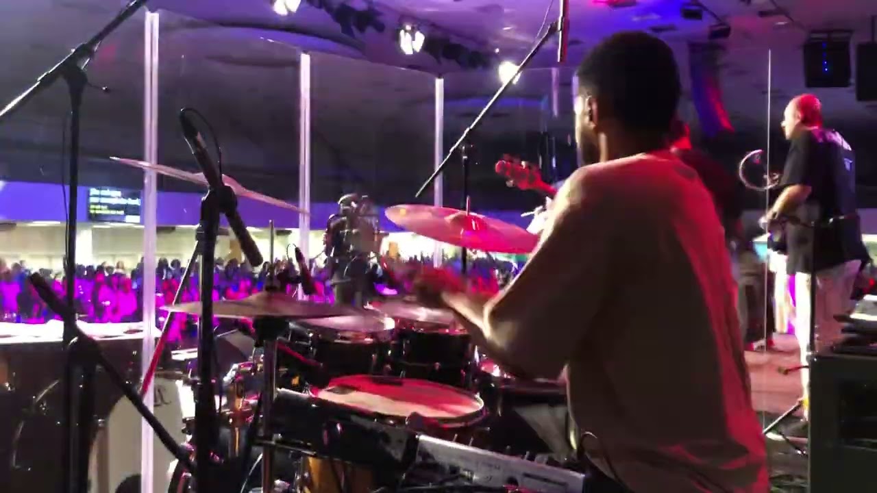Júnior Unwrapped - Deus de obras completas (Cover Drum Cam)