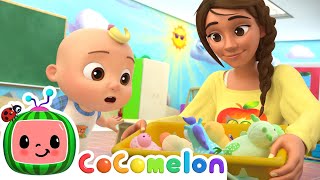 Old MacDonald (Learn Baby Animal Sounds) | CoComelon Nursery Rhymes \& Kids Songs