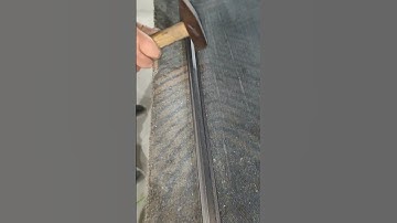 The diamond mesh window is actually stuffed with rubber strips like this!