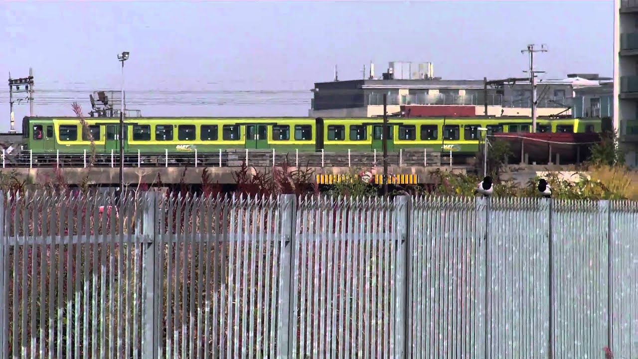 Docklands HD-Dart 8100/8300 class dart movement over bridge top movies on netflix