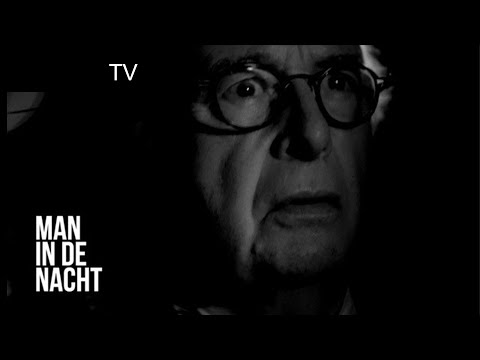 Man in de nacht - Matthijs van Nieuwkerk volgt Mart Smeets