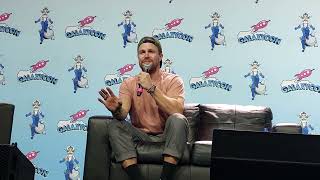 Stephen Amell at Galaxycon