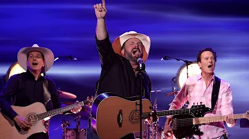 Garth Brooks Performs His Classic ‘Callin’ Baton Rouge’