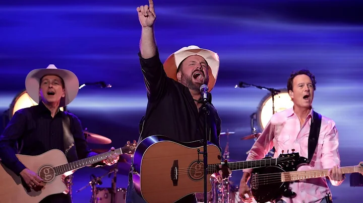 Garth Brooks Performs His Classic Callin Baton Rouge